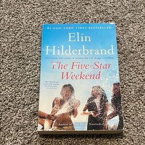 The Five-Star Weekend Book by Elin Hilderbrand